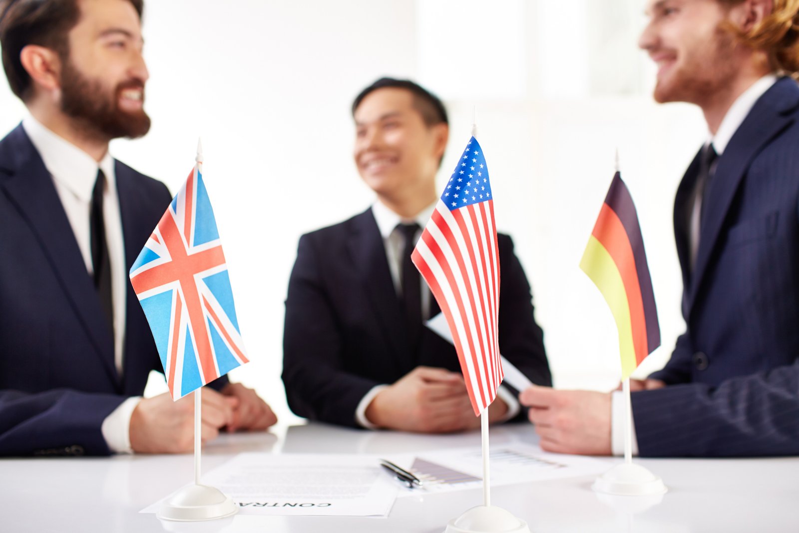Business Etiquette in the US vs. UK: Subtle but Important Differences